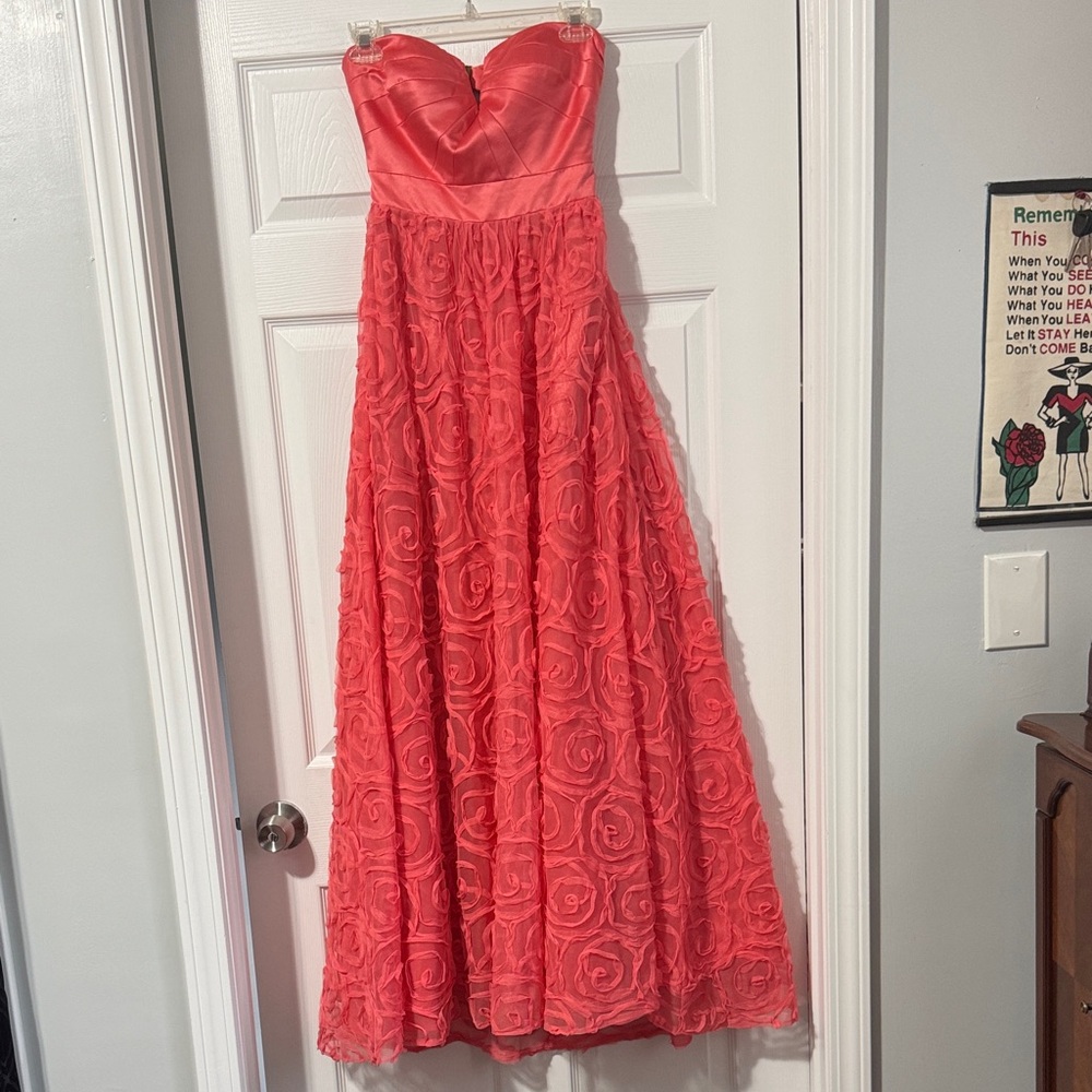 Charming Strapless Coral Dress Pre-Loved.
Wedding anyone?